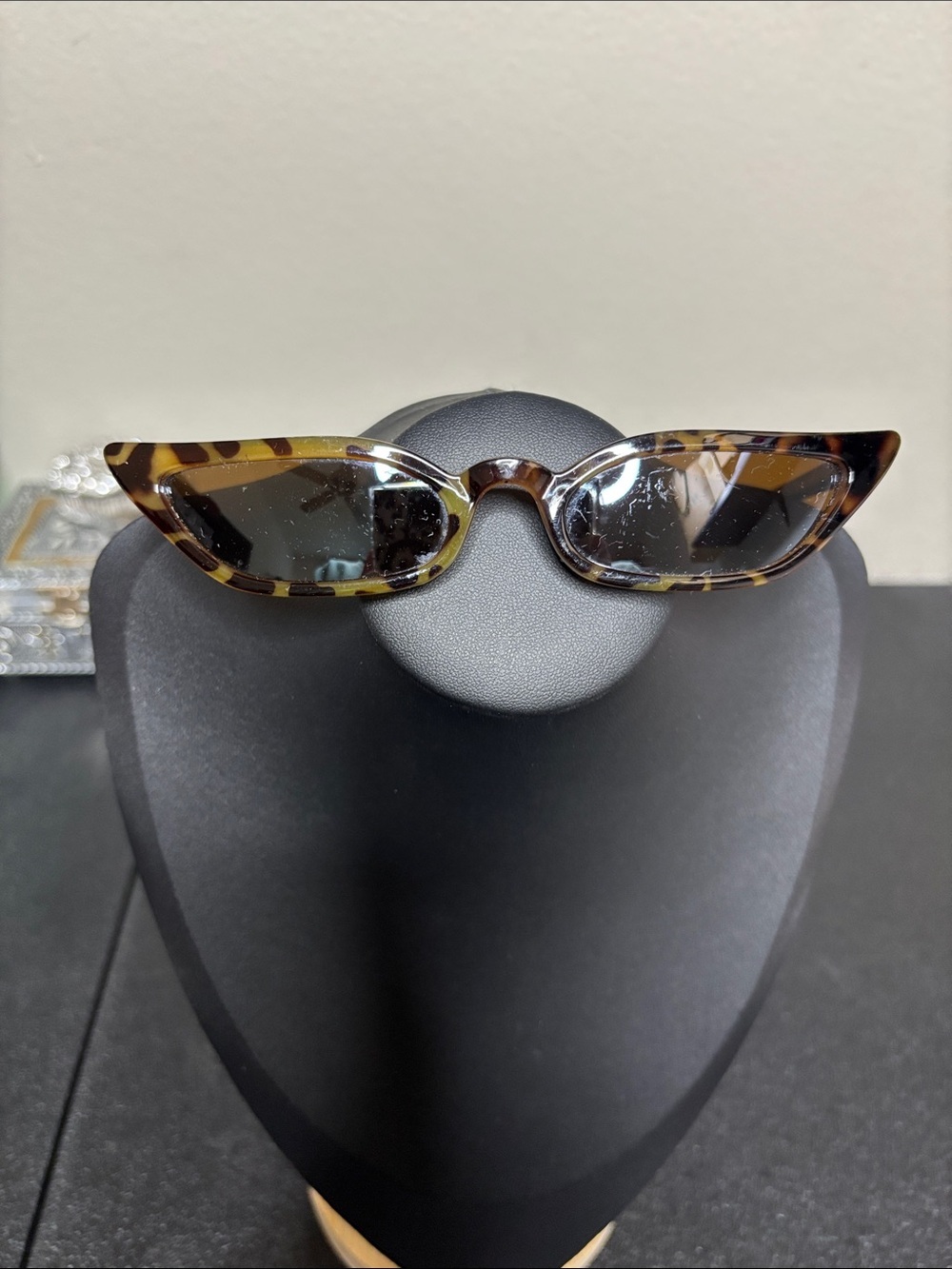 Tortoiseshell Cat-Eye Sunglasses in Brown Unique Cosplay